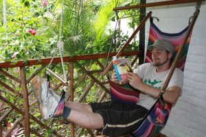 På terrassen til ett av småhusene vi bodde i på Hosteria Mandala