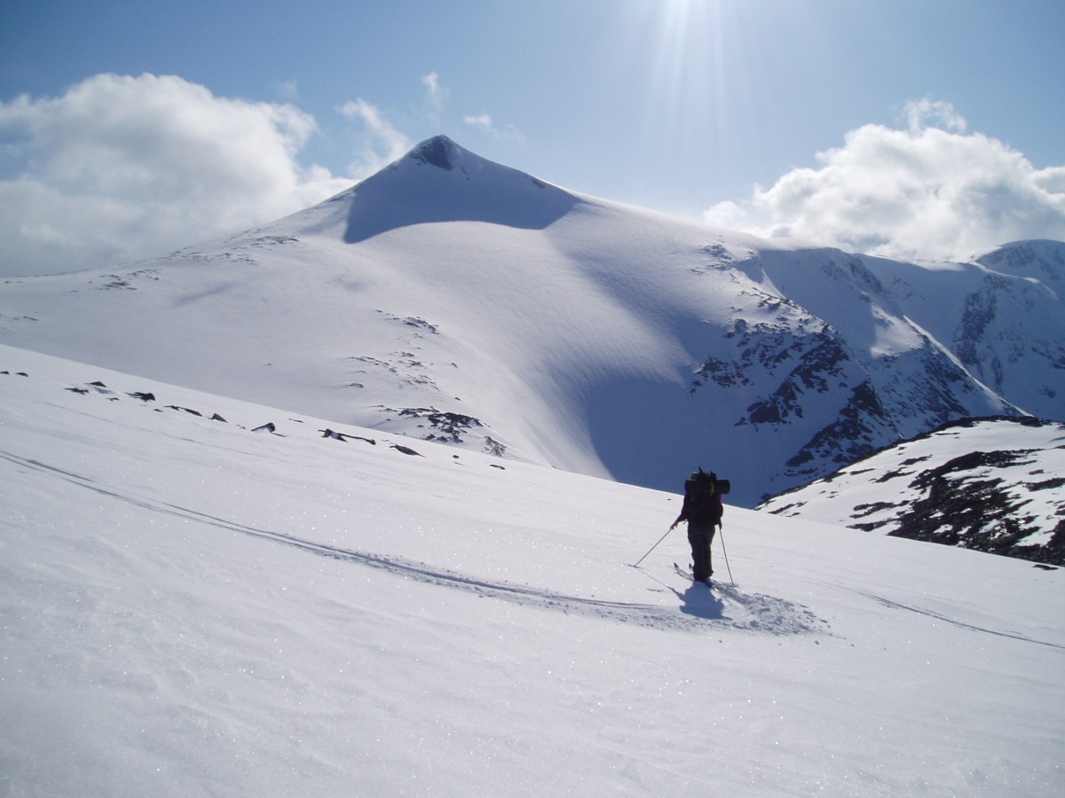 På vei ned fra Karitind