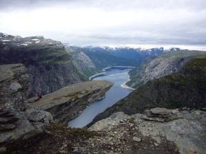 Trolltunga - på vei fra Skjeggedal til Tyssevassbu