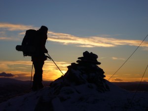 Toppen av Brenntopp i solnedgang