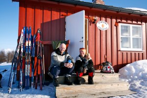 Fremme på Mollisjok, nyting i sola med deilig bidosmiddag i vente