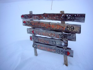 Der postveiene over vidda møtes...