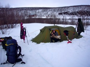 Overnatting på et jorde i Masi