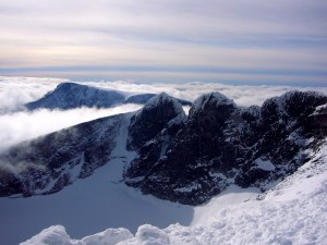 Traversen mellom Vesttoppen og Midttoppen