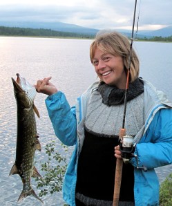 Stolt fisker med min første gjedde!