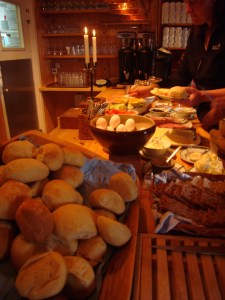 Blåhammarstugan er kjent for maten - og det forstår vi godt!