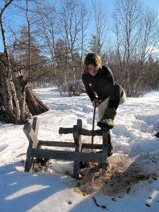 Ved må kappes før vi kan forlate hytta